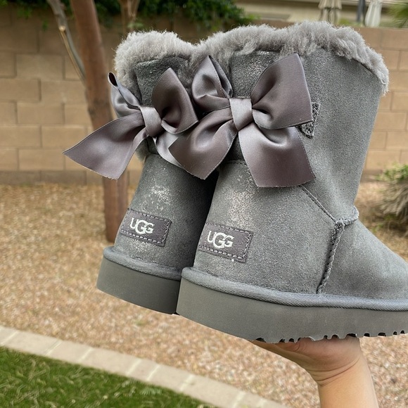 NWT UGG Mini Bailey Bow Glimmer Boot! - Picture 9 of 15